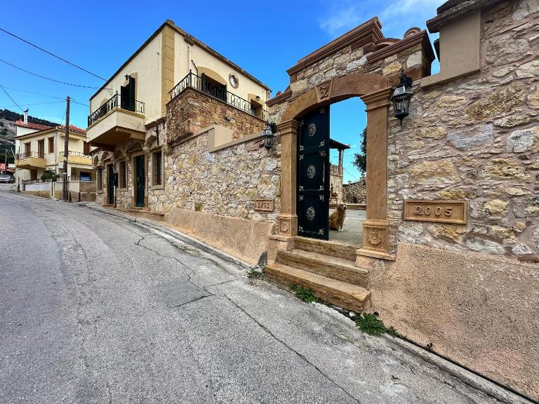 Πέτρινο Αρχοντικό, Χίος - Ferienwohnung Vrontádos