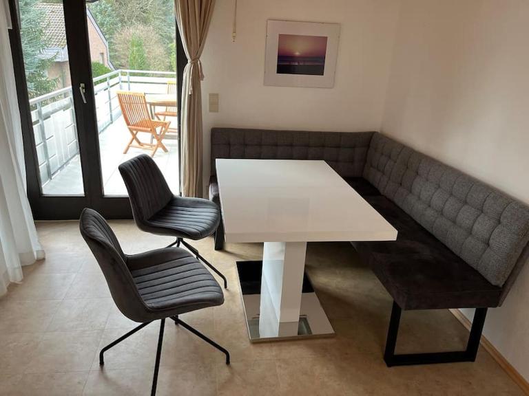 Ruhige 2 Schlafzimmer Wohnung Dietzenbach - B&B Dietzenbach