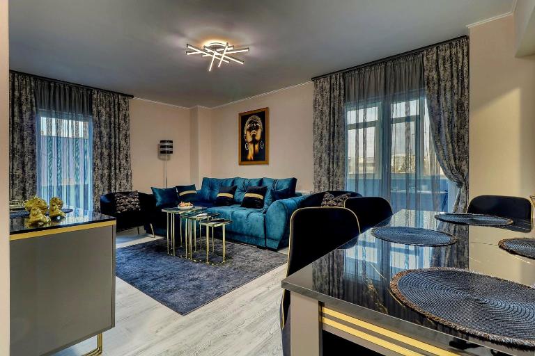 LUXURY Apartament - B&B Bucharest