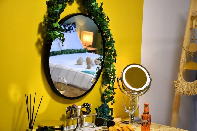 UrbanJungle-Studio σε ξέφωτο μες στην πόλη - Ferienwohnung Patras
