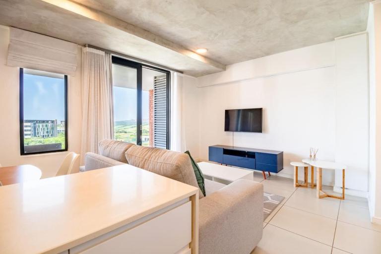 Superb East 311 at Coral Point - B&B eMdloti