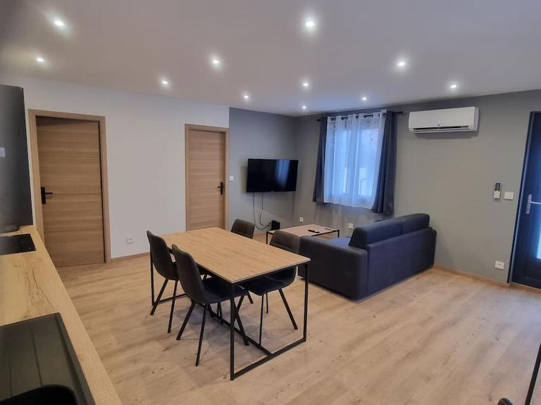 Superbe appartement T2 climatisé, idéalement situé - Ferienwohnung Ugine