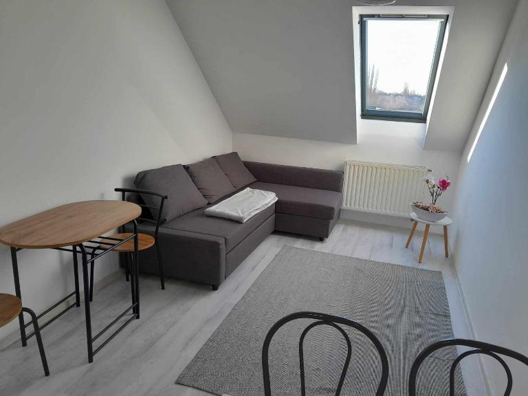 Rózsa Apartman - Ferienwohnung Békéscsaba