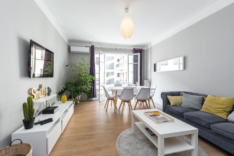 Ultra Central Large 2 Bdr near Massena Square - B&B Nizza