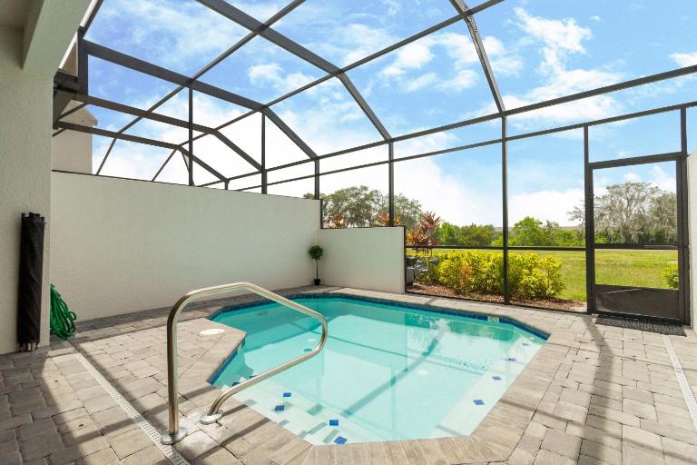 162 CD - FESTIVAL - Amazing 4 bed Private Pool - B&B Davenport