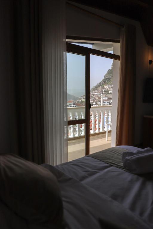 Vila Malasi - Bed and Breakfast Berat