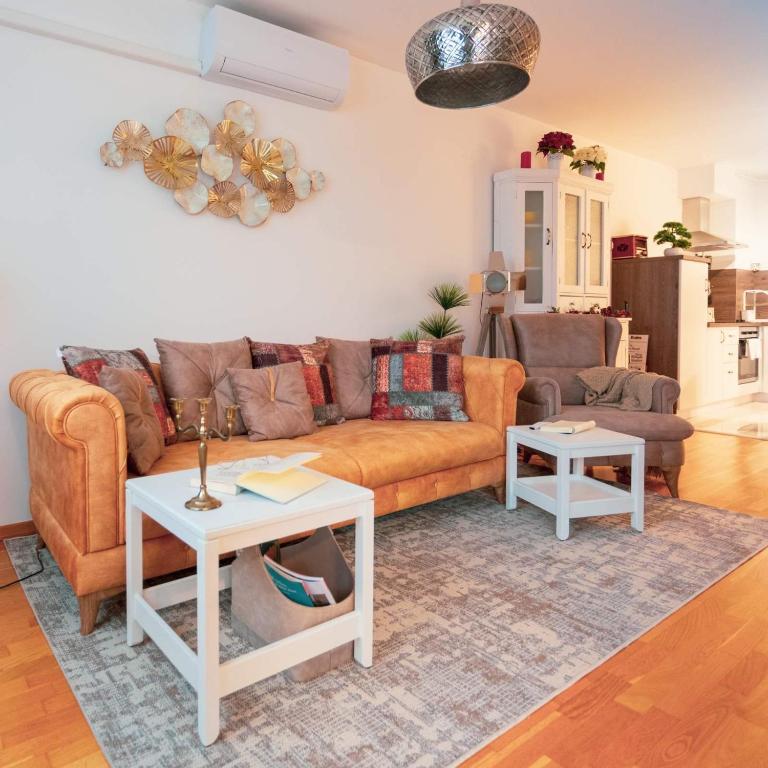 Flexible SelfCheckIns 70 / Arena / Garage / Bedroom/ New - B&B Zagreb