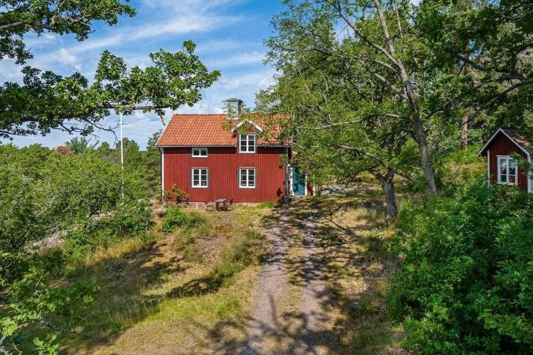 Charmigt torp på höjden - B&B Gamleby