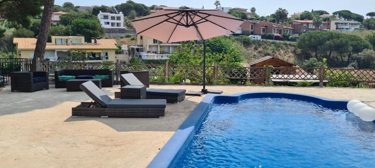 Villa Apartment with Pool and Amazing Views! - B&B Arenys de Mar