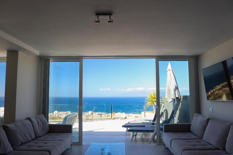 Azure Sky Villa - Panoramic ocean view, luxury, San Eugenio - Chambres d'hôtes Adeje