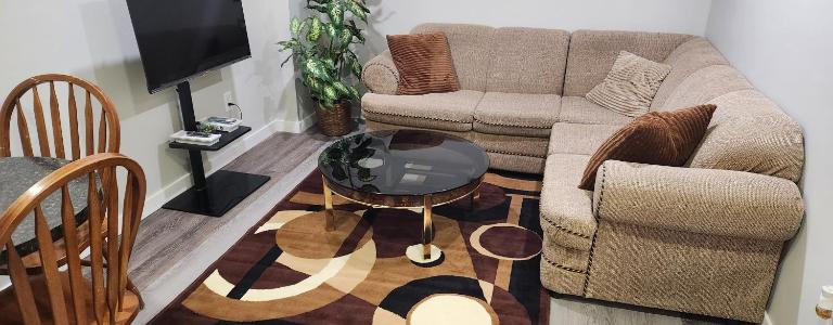 New Stylish 2-Bedroom Basement Suite - B&B Winnipeg