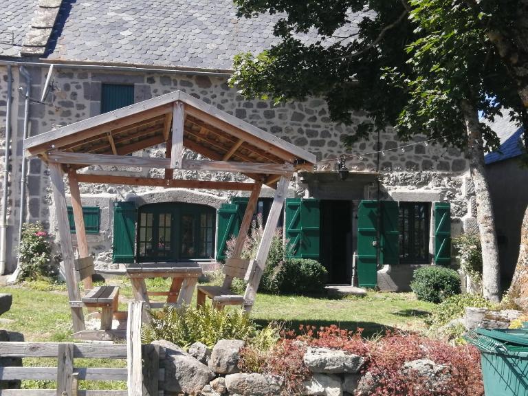 Maison Dartige - Chambres d'hôtes Chambon-sur-Lac