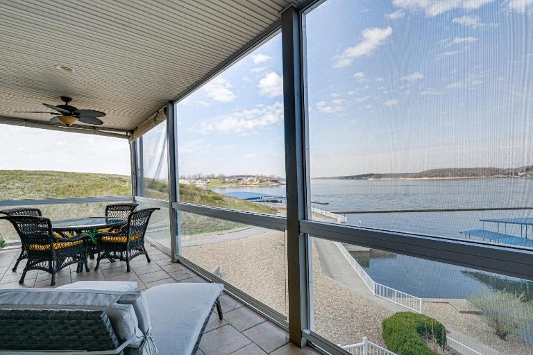 Lakeside Osage Beach Condo in Lands End Community - Ferienwohnung Osage Beach