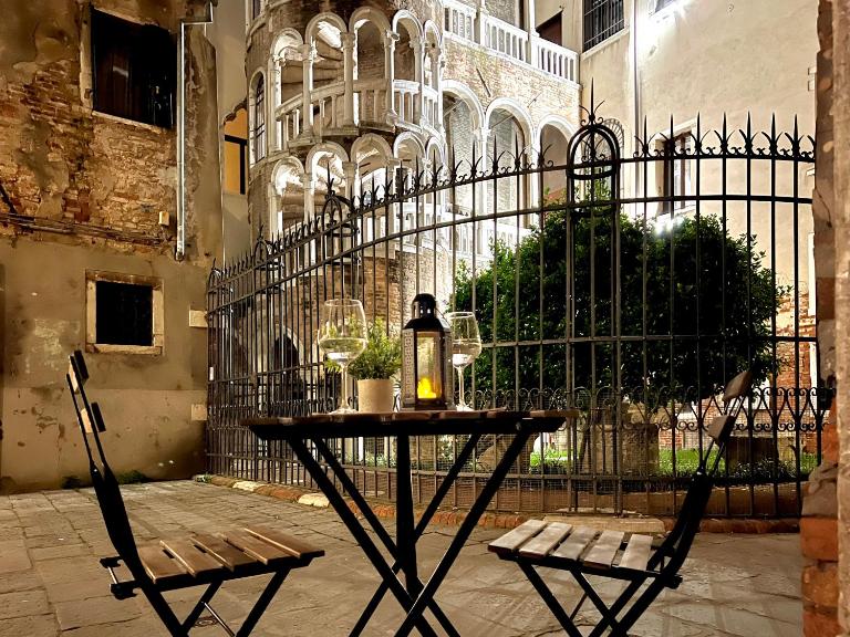 Residenza Scala del Bovolo - B&B Venecia