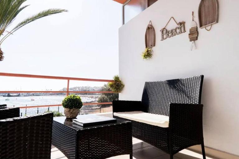 Sound Of the Sea - B&B El Guincho