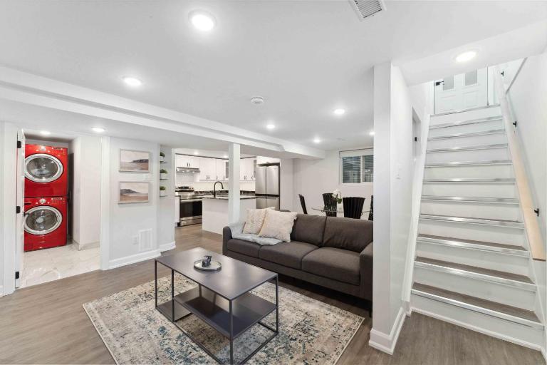 Modern 3BR Suites - B&B Ottawa