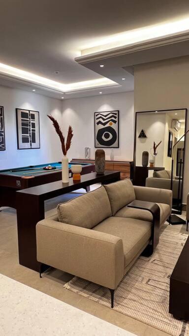 شقة خاصة فاخرة + صالة بلياردو - B&B Riyad