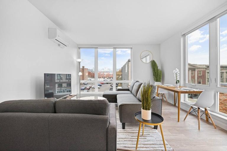 Charming 2BD2BA Apt Near DT-PetFriendlyWiFi - Chambres d'hôtes Spokane
