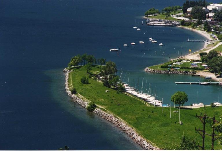 Villa Golden Lake 2 - just few steps from the lake - B&B Dervio