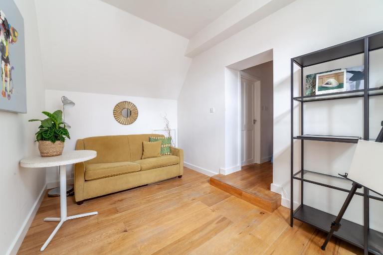 Exceptional Top Floor 1BR apt in Fitzrovia - Bed and Breakfast Londen