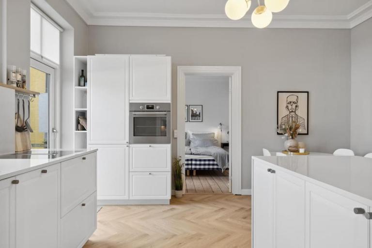 City center apartment w/ large private balcony - B&B Aalborg