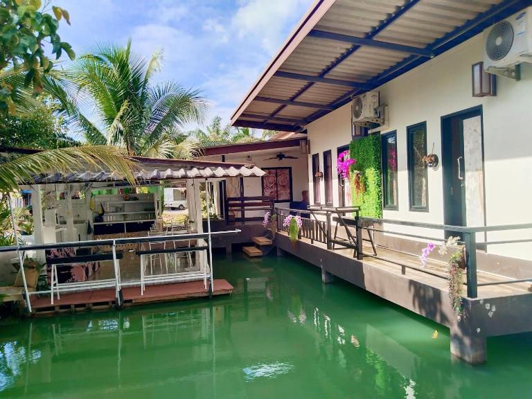 Maidok Homestay(ไม้ดอกโฮมสเตย์) - B&B Ban Pak Ba Ra