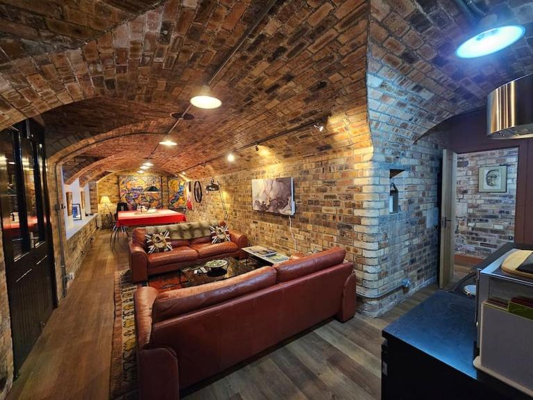 The Armoury: Stylish WW1 Bunker - B&B North Queensferry