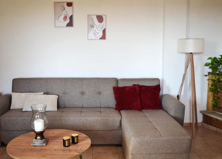 Loupino Family House - Ferienwohnung Stoúpa