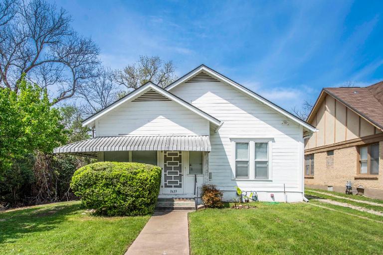 New Gathering Place on Columbus - B&B Waco