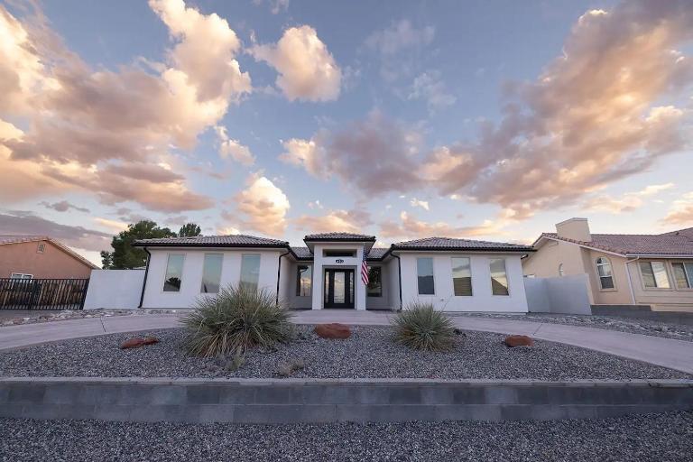 Desert RanchHouse - Bed and Breakfast Page