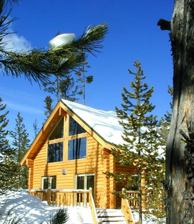The Pines at Island Park - B&B Island Park