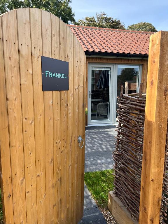 Frankel - B&B Kelling