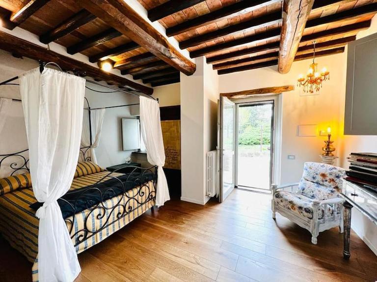 La Piccola Fattoria nella Campagna Umbra - Bed and Breakfast Badiola