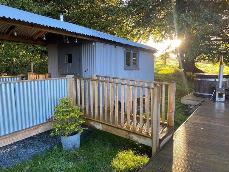 Hawkings Hideaway - B&B Knowstone