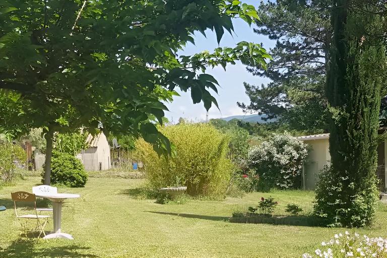 Chambre dans Petit havre de paix avec piscine chauffée au coeur du Luberon - B&B Gargas