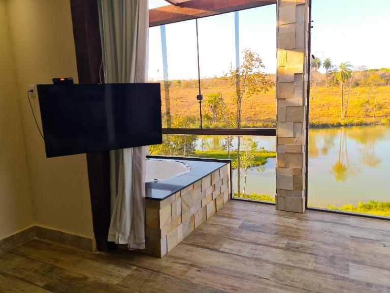 Chalé/Loft com hidromassagem defronte Lagoa na Serra do Cipó - B&B Jaboticatubas