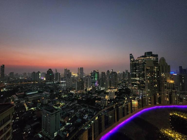 Sathorn prime Panorama City View rooftop bar - Ferienwohnung Bangkok