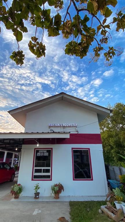 Rayyan's Roomstay - B&B Kampung Kok