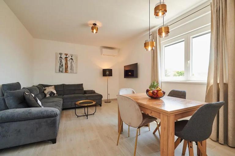 Apartman Rikard - B&B Traù