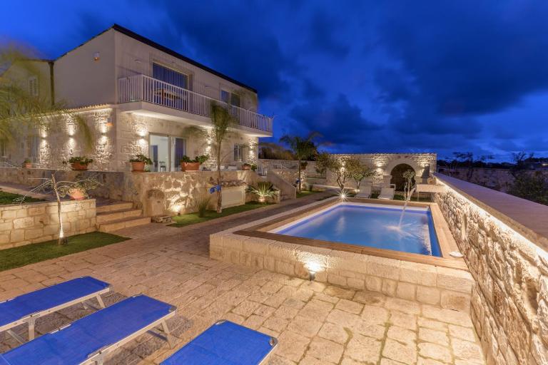 Villa Arjana - B&B Camemi