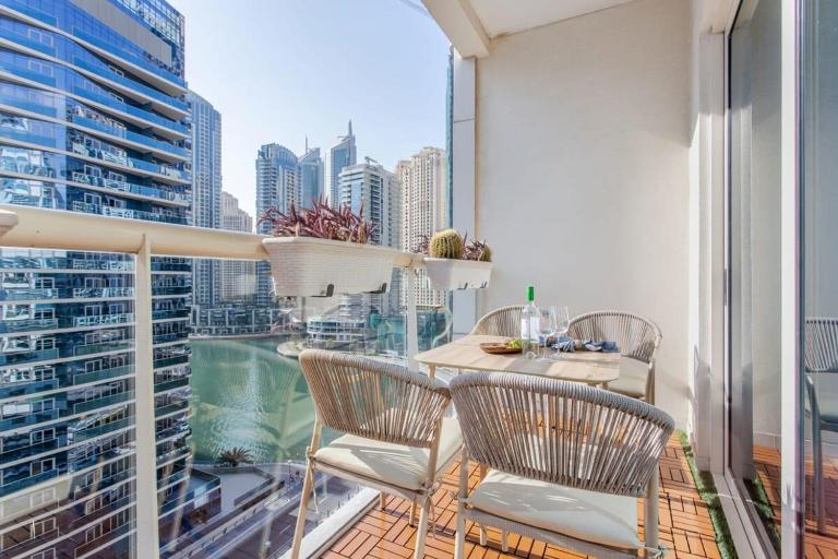 Frank Porter - Marina Views Tower B - B&B Dubai