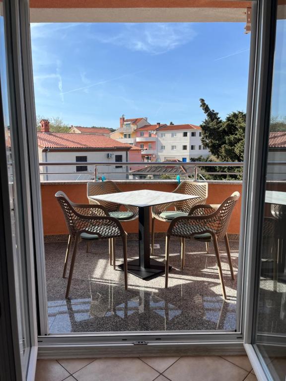 Apartment Sunny - Ferienwohnung Premantura