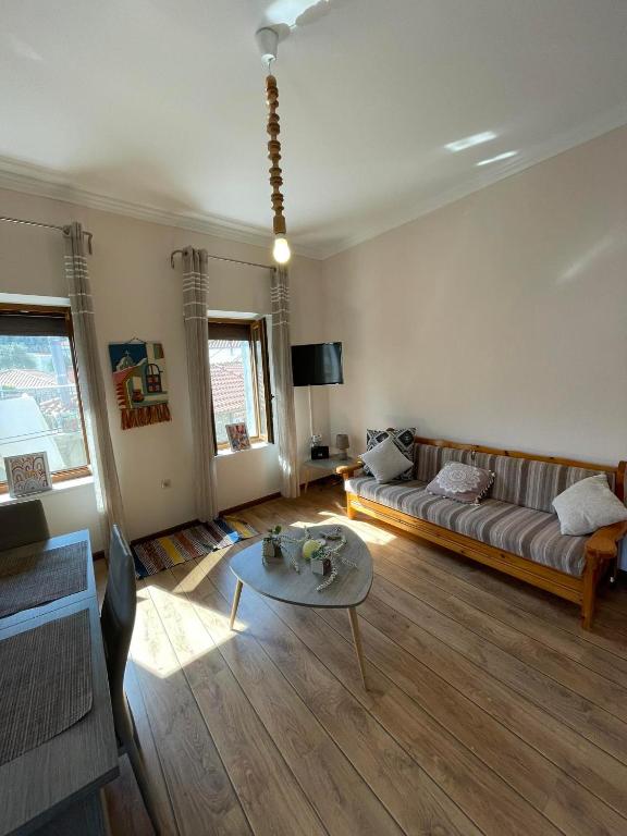 Kalokairi Kontias - B&B Kondiás