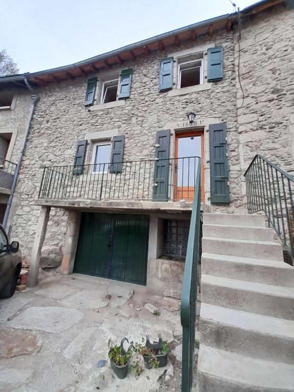 Maison familiale à 10 minutes de Llivia - B&B Angostrina