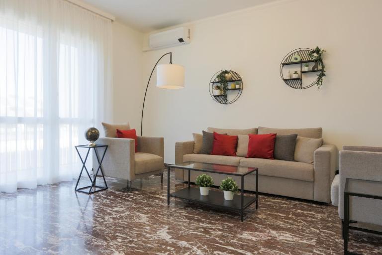 [Urban Elegance] Central Station w/Private Garage - B&B Milano