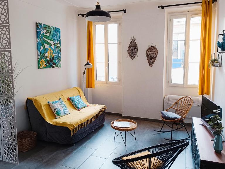 Grand 2 pièces rénové climatisé, vieil Antibes, proche port - B&B Antibes