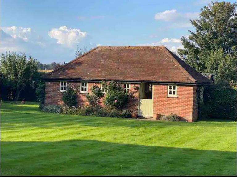 A charming cottage in a beautiful setting. - B&B Hungerford