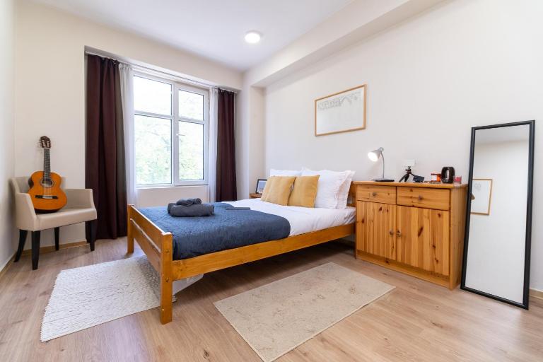 Chic Urban Getaway in City Center by Flat Mаnager - Chambres d'hôtes Plovdiv