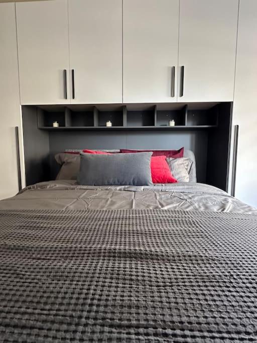 Cozy suite with terrace - B&B Castellanza