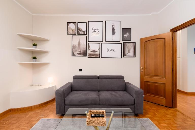 Spazioso trilocale 6 posti letto a 10 minuti da Torino con Box Auto Incluso - B&B Pino Torinese